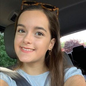 Meet your Posher, Anna